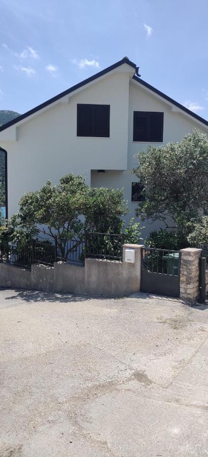 Apartmani Grebaštica エクステリア 写真