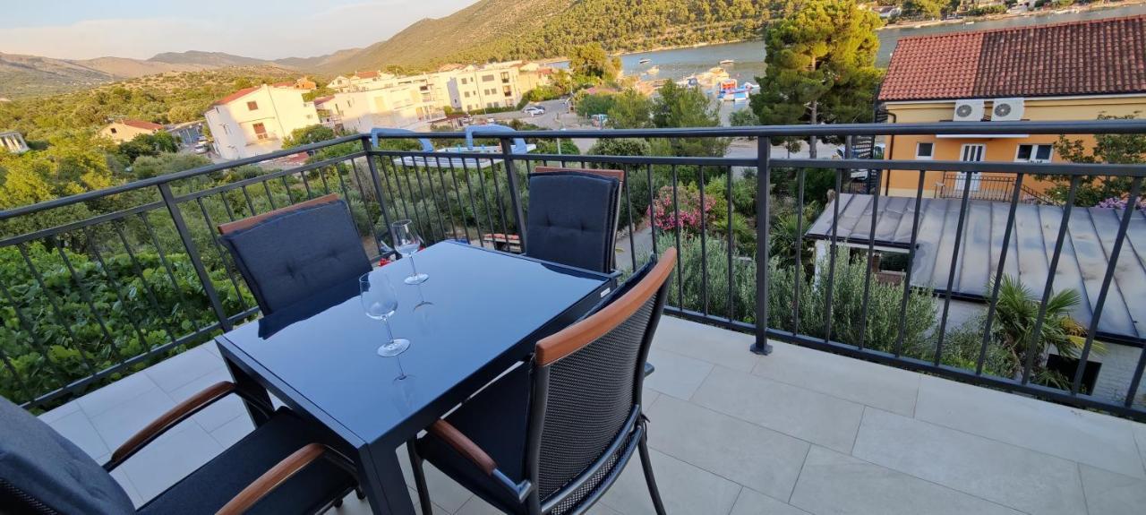 Apartmani Grebaštica エクステリア 写真