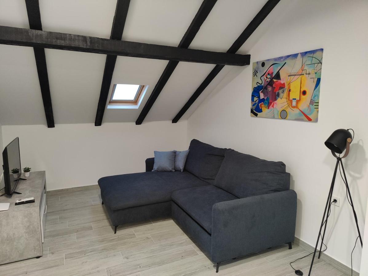 Apartmani Grebaštica エクステリア 写真
