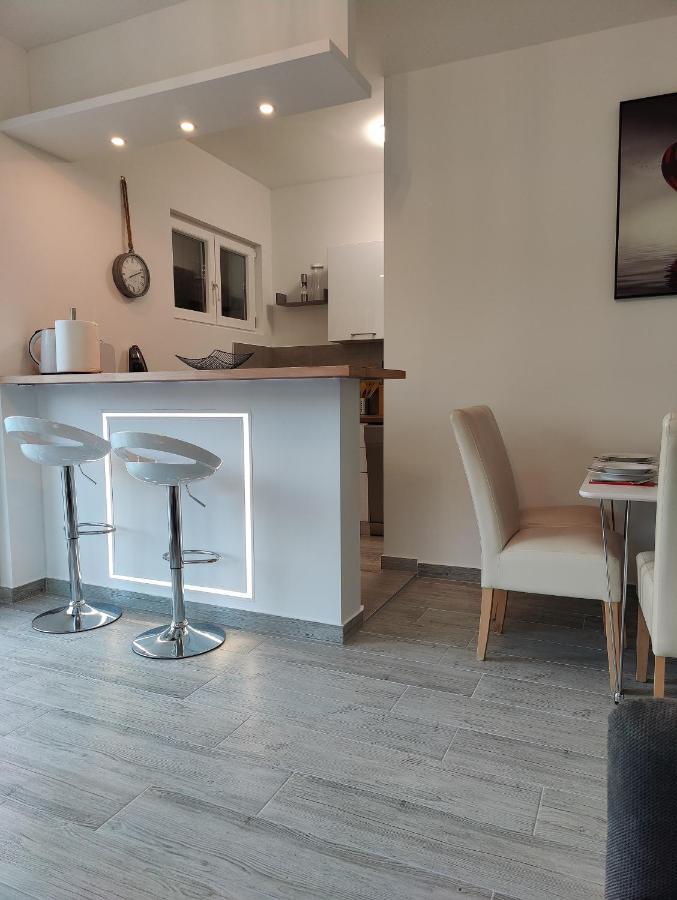 Apartmani Grebaštica エクステリア 写真